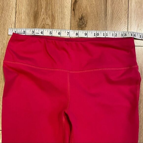 Yogalicious Workout Capri Leggings Size Medium - Picture 2 of 6
